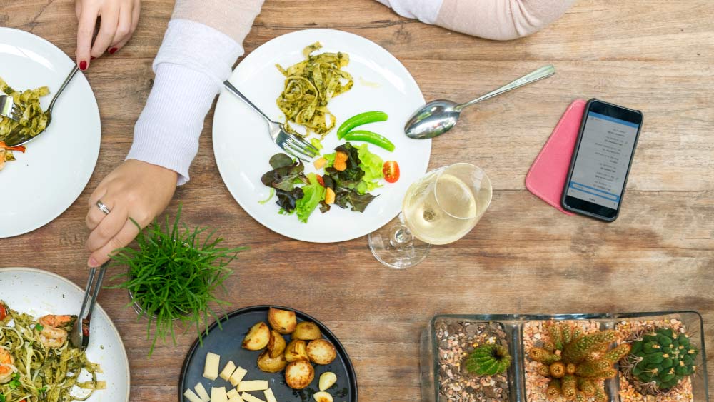 Como utilizar o SMS no marketing de seu restaurante